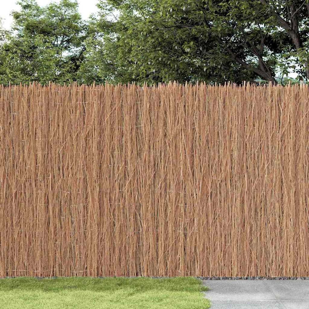 Gartenzaun aus Ästen